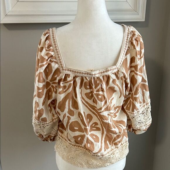 Christian Siriano Floral Lace Crocheted Hawaiian Blouse - Brown and Cream - Picture 7 of 11